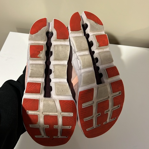 On Cloudstratus 2 Women's Running shoes (Neutral) size 9 - Picture 7 of 7